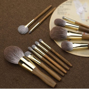 12-Piece Green Sandalwood Makeup Brush Set for Face & Eyes