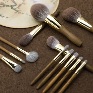 12-Piece Green Sandalwood Makeup Brush Set for Face & Eyes